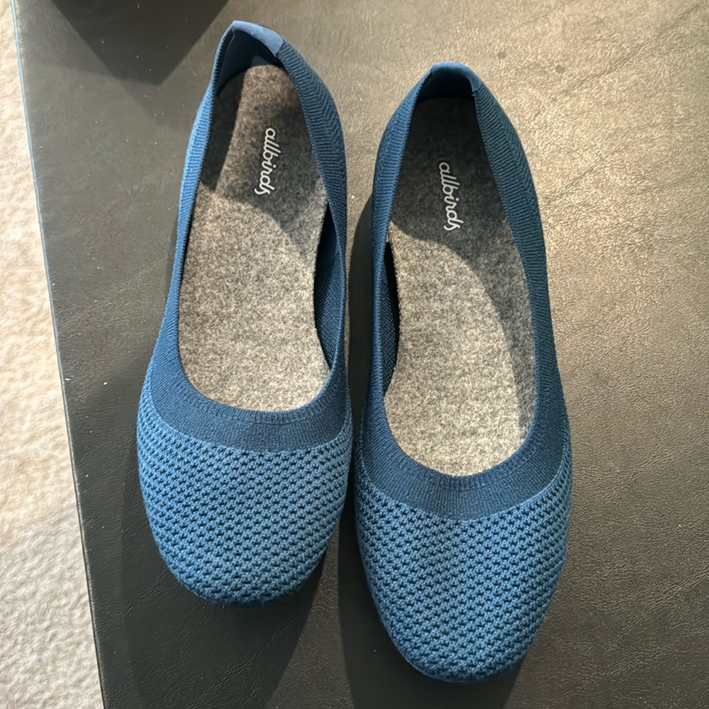 Allbirds Tree Breezers Twilight. Excellent condition. W9.5. Comes with box